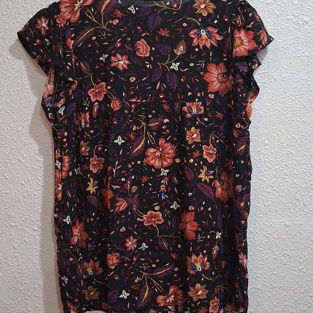 Old Navy Black and Red Floral Blouse,  Ladies X-Small Floral Peasant Blouse - Picture 4 of 5
